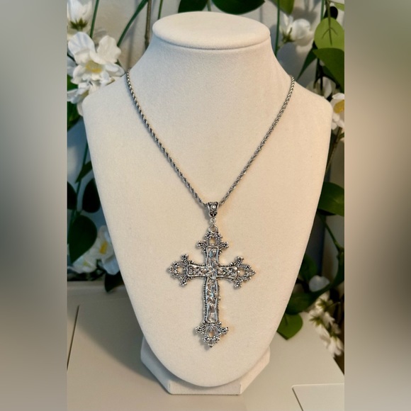 Gothic Cross Charm Necklace Floral Design Big Punk Goth Silver Tone - Picture 4 of 10
